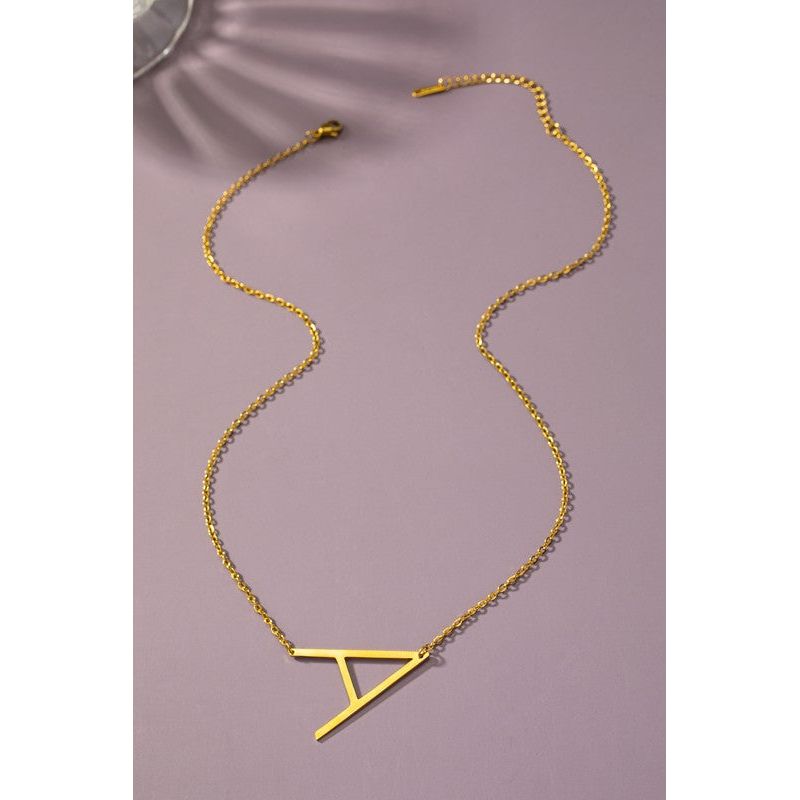 Initial pendant necklace