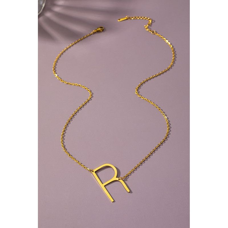 Initial pendant necklace