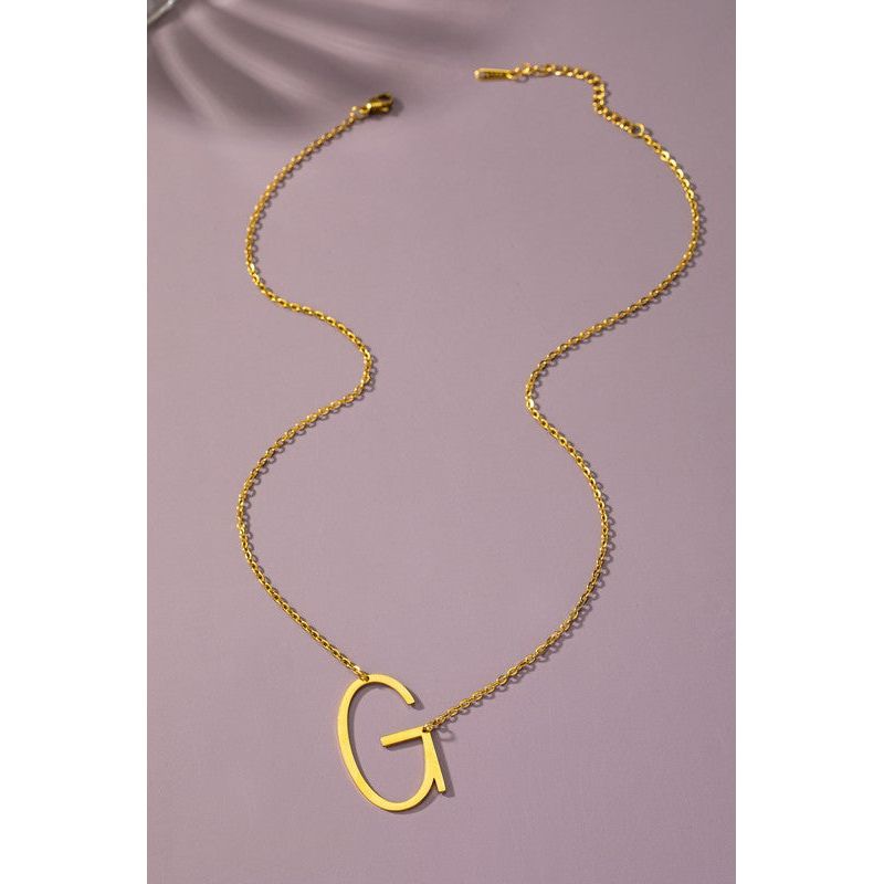 Initial pendant necklace
