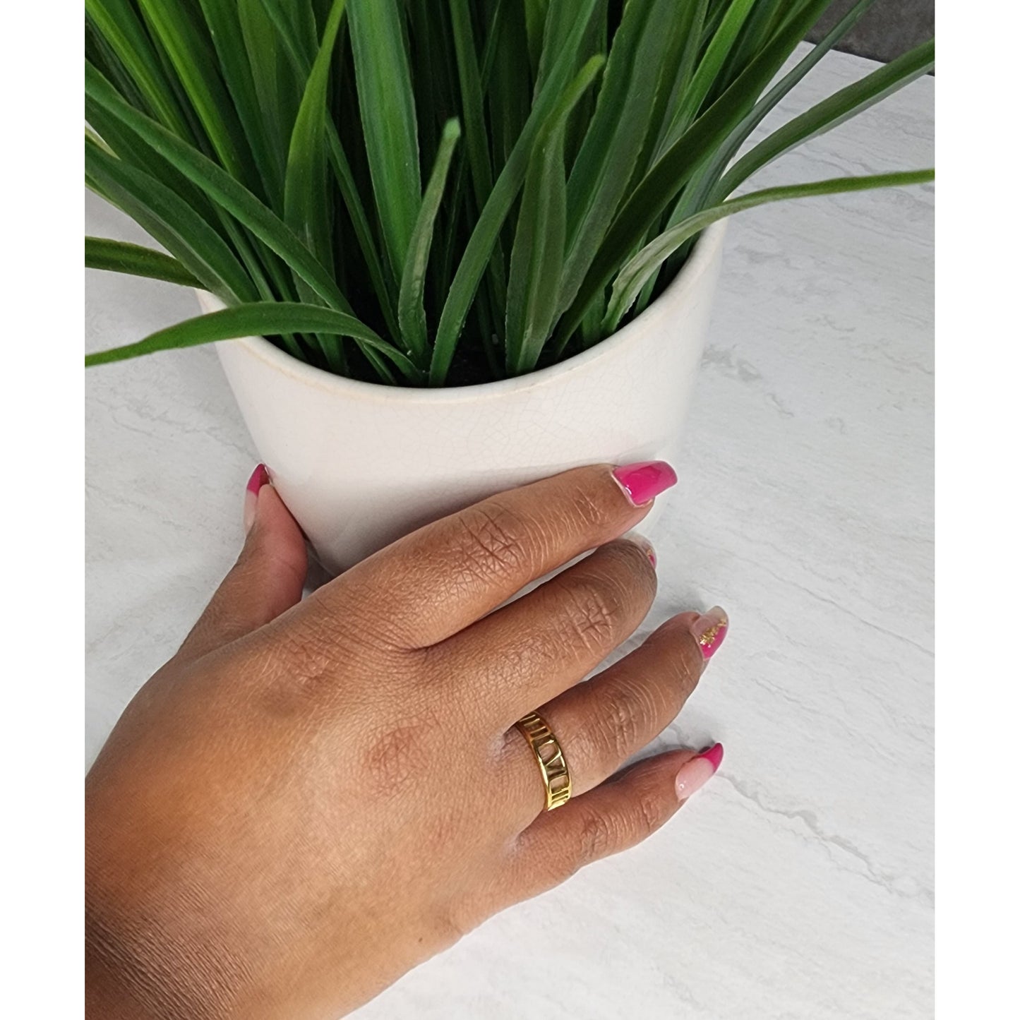 HOLLO STATEMENT RING