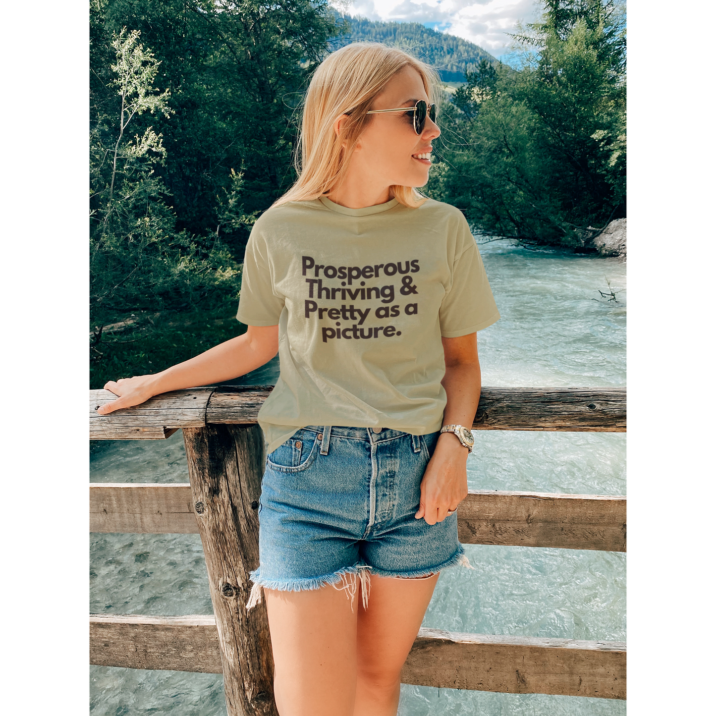 PROSPEROUS & THRIVING TEE